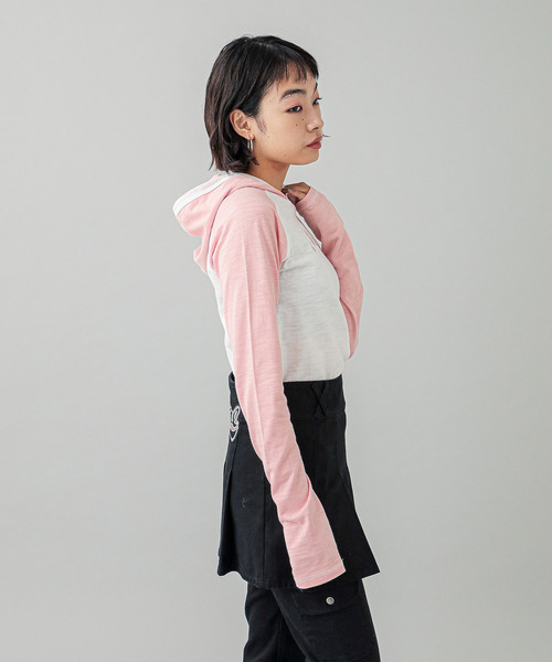 X-girl(エックスガール)の「RAGLAN L/S HOODIE(パーカー・レディース・ベージュ/ブラック/ホワイト・S/M)」の7枚目の写真
