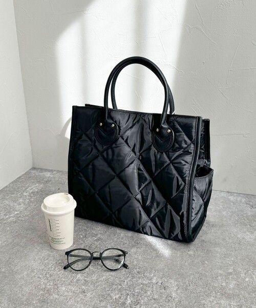 fredy emue（フレディエミュ）の「キルティングスクエアトートバッグ（トートバッグ・レディース・ブラック/ブラック系その他2・FREE）」の2枚目の写真