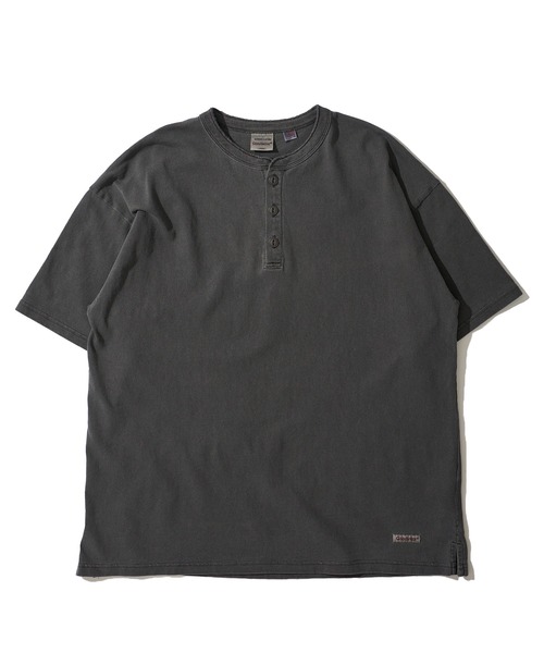 Goodwear(グッドウェア)の「【Goodwear/グッドウェア】7.6オンス USAコットン 無地 製品染めヘンリーネックTシャツ(Tシャツ/カットソー・メンズ・チャコールグレー/スモークピンク/ダークブルー・MEDIUM/LARGE/X-LARGE)」の4枚目の写真