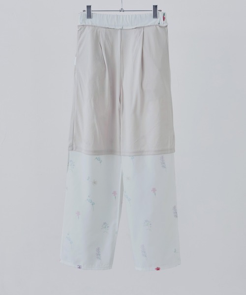etoll.（エトル）の「花柄プリントタックワイドパンツ（その他パンツ・レディース・オフホワイト/ブラック/ネイビー・M）」の4枚目の写真