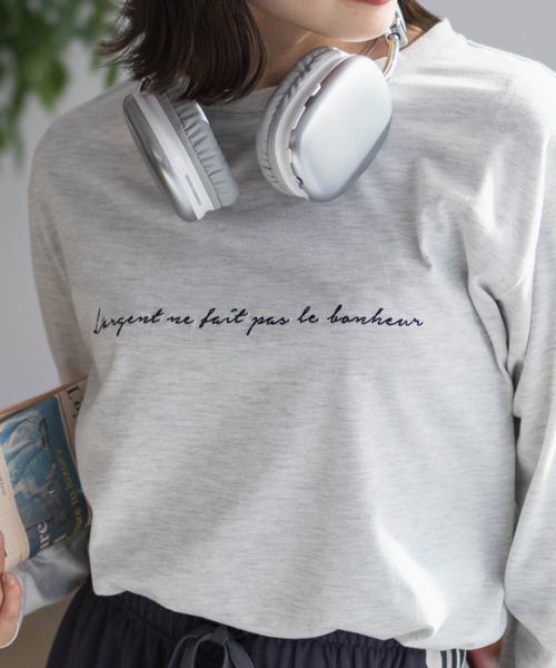 NAVY(ネイビー)の「NAVY 刺繍ロゴ長袖Tシャツ(Tシャツ/カットソー・レディース・ブラック/オリーブ/ホワイト・M/L)」の1枚目の写真
