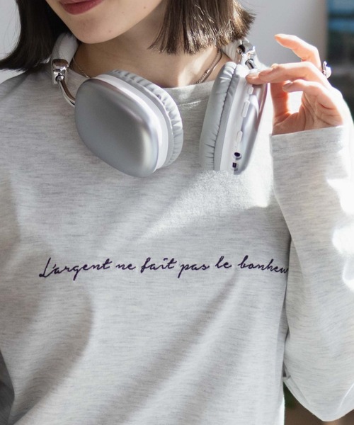 NAVY(ネイビー)の「NAVY 刺繍ロゴ長袖Tシャツ(Tシャツ/カットソー・レディース・ブラック/オリーブ/ホワイト・M/L)」の6枚目の写真