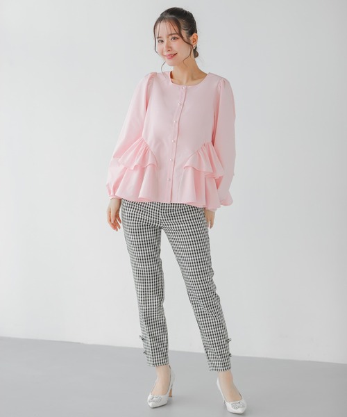 Fit more(フィットモア)の「パールボタンペプラムフリルブラウス(シャツ/ブラウス・レディース・ピンク/ブラック/ホワイト・FREE)」の14枚目の写真