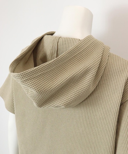 Picone CLUB(ピッコーネクラブ)の「ワッフルプルパーカー(パーカー・レディース・ベージュ/ネイビー/ホワイト・S/M/L)」の19枚目の写真