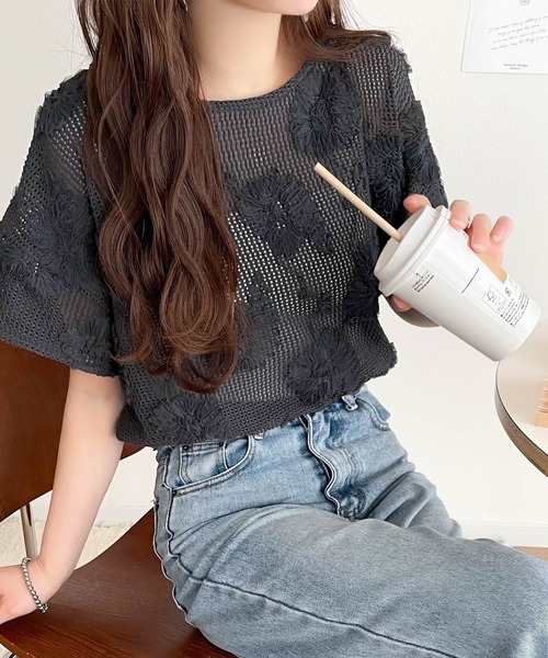 classicalelf(クラシカルエルフ)の「大人のおしゃれ度ワンランクアップ。チュールフラワーコード刺繍半袖Tシャツ(Tシャツ/カットソー・レディース・チャコール/ホワイト/ブラック・LARGE/MEDIUM/SMALL/X-LARGE)」の22枚目の写真