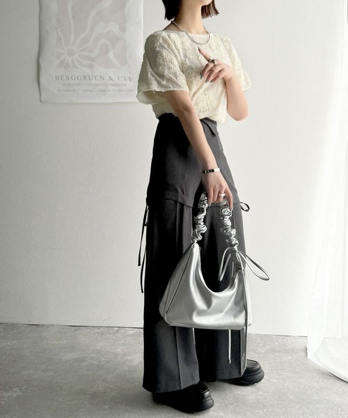 classicalelf(クラシカルエルフ)の「大人のおしゃれ度ワンランクアップ。チュールフラワーコード刺繍半袖Tシャツ(Tシャツ/カットソー・レディース・チャコール/ホワイト/ブラック・LARGE/MEDIUM/SMALL/X-LARGE)」の9枚目の写真