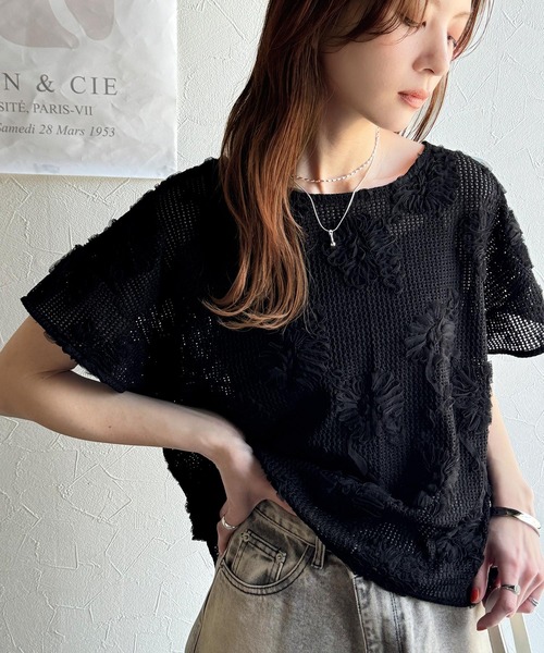 classicalelf(クラシカルエルフ)の「大人のおしゃれ度ワンランクアップ。チュールフラワーコード刺繍半袖Tシャツ(Tシャツ/カットソー・レディース・チャコール/ホワイト/ブラック・LARGE/MEDIUM/SMALL/X-LARGE)」の14枚目の写真