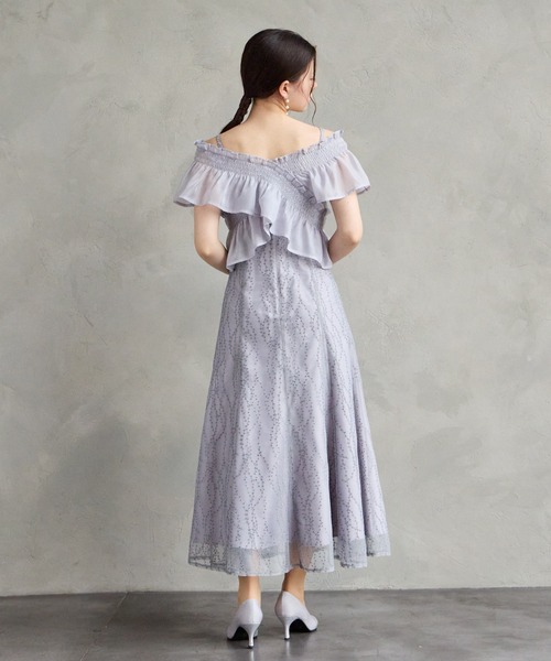 AIMER（エメ）の「フリルブラウス×フローライン刺繍キャミソールワンピース セットパーティードレス　結婚式　お呼ばれ　ドレス　20代 30代（ドレス・レディース・イエロー/ブラック/グレイッシュブルー・LARGE/MEDIUM/SMALL）」の13枚目の写真