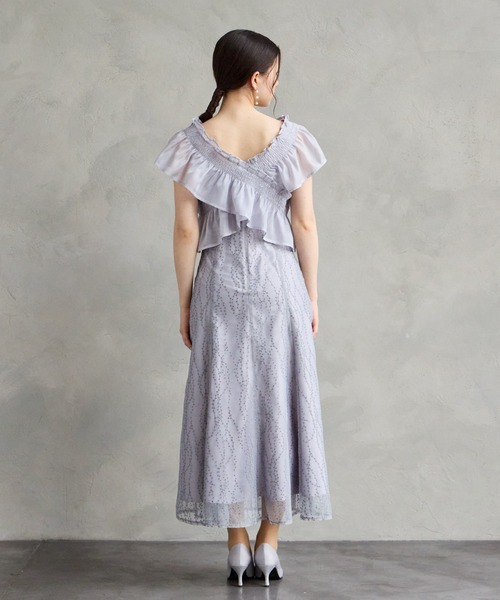 AIMER（エメ）の「フリルブラウス×フローライン刺繍キャミソールワンピース セットパーティードレス　結婚式　お呼ばれ　ドレス　20代 30代（ドレス・レディース・イエロー/ブラック/グレイッシュブルー・LARGE/MEDIUM/SMALL）」の20枚目の写真