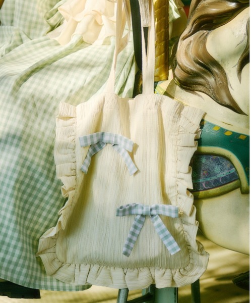 kutir（クティール）の「【クティールとレトロ】フリルリボントートバッグ（トートバッグ・レディース・オフホワイト/ホワイト系その他/ベージュ系その他/ベージュ・FREE）」の4枚目の写真