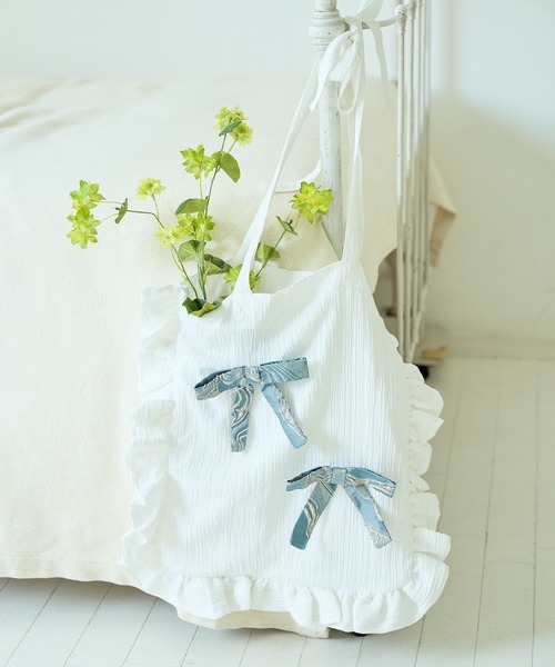 kutir（クティール）の「【クティールとレトロ】フリルリボントートバッグ（トートバッグ・レディース・オフホワイト/ホワイト系その他/ベージュ系その他/ベージュ・FREE）」の6枚目の写真