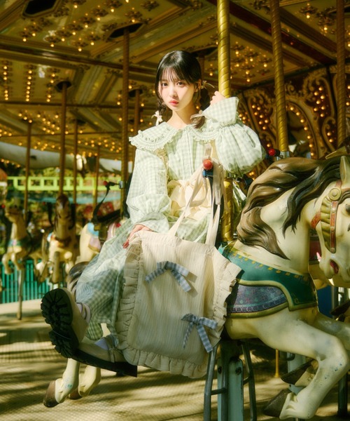 kutir（クティール）の「【クティールとレトロ】フリルリボントートバッグ（トートバッグ・レディース・オフホワイト/ホワイト系その他/ベージュ系その他/ベージュ・FREE）」の11枚目の写真