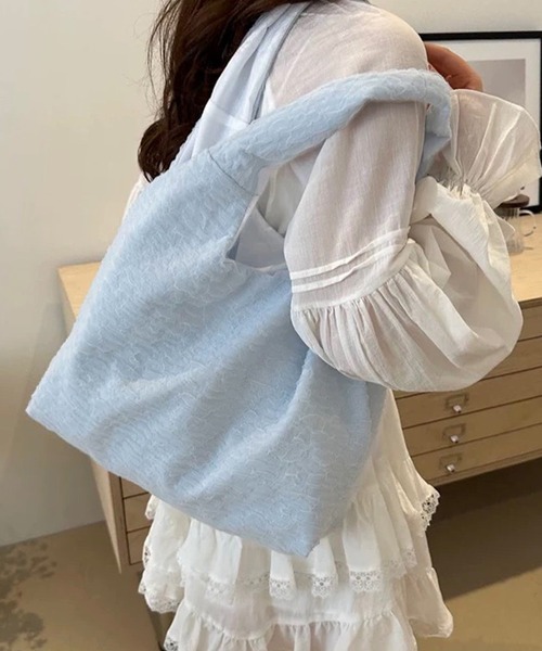 shopnikoniko(ショップニコニコ)の「トートバッグ A4 ふくれジャガード チュールレース パステルカラー(トートバッグ・レディース・ブルー/ブラック/ピンク/ホワイト/パープル・フリー)」の4枚目の写真
