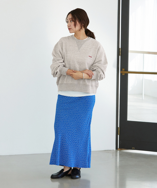 IENA(イエナ)の「《追加》BLACK オーバーサイズスウェット(スウェット・レディース・ネイビー/グレー・FREE)」の22枚目の写真