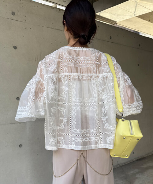 DouDou(ドゥドゥ)の「刺繍レースブラウス(シャツ/ブラウス・レディース・ホワイト/ブラック・FREE)」の20枚目の写真