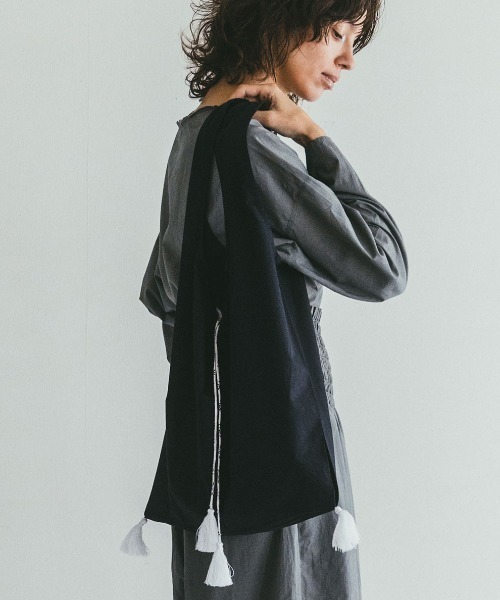 fog linen work(フォグリネンワーク)の「fog(フォグ)コットンアモリバッグ(ハンドバッグ・レディース・カーキ/ブラック/インディゴブルー/ライトベージュ・ONE SIZE)」の2枚目の写真