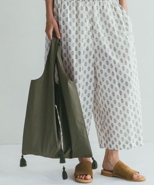 fog linen work(フォグリネンワーク)の「fog(フォグ)コットンアモリバッグ(ハンドバッグ・レディース・カーキ/ブラック/インディゴブルー/ライトベージュ・ONE SIZE)」の9枚目の写真