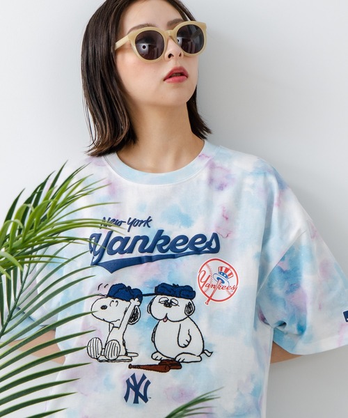 MLB(メジャーリーグベースボール)の「【PEANUTS×MLB】オリジナルデザイン Tシャツ ヤンキース ドジャース カブス(Tシャツ/カットソー・メンズ・ホワイト系その他/ホワイト系その他3/パープル系その他/ベージュ系その他/ブラック系その他3/ホワイト系その他2/ブルー系その他2/ホワイト系その他5/ブルー系その他4/ホワイト系その他4/パープル系その他5/ベージュ系その他6/ブラック系その他6/ホワイト系1/ブラック系その他7/ブルー系/ベージュ系その他7/ブラック系1/ベージュ系・MEDIUM/X-LARGE/LARGE)」の19枚目の写真