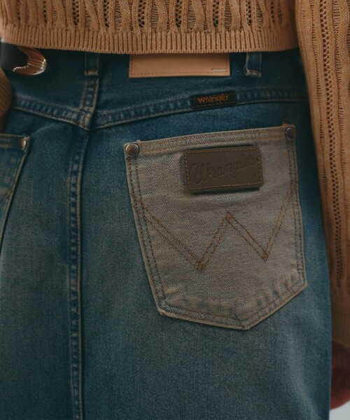 PUBLIC TOKYO（パブリックトウキョウ）の「SWITCHNARROW JEANSKIRT（デニムスカート・レディース・ライトブルー/ブルー・1/2）」の5枚目の写真