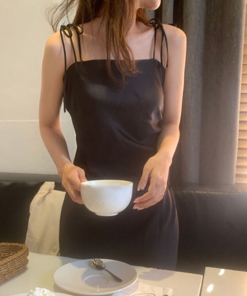 YUGA(ユーガ)の「YUGA_YGMC Ribbon camisole dress(ワンピース・レディース・ブラック/オフホワイト・M/S)」の14枚目の写真