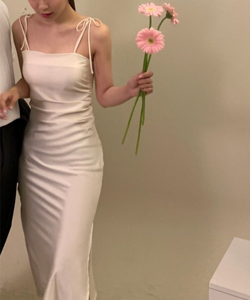 YUGA(ユーガ)の「YUGA_YGMC Ribbon camisole dress(ワンピース・レディース・ブラック/オフホワイト・M/S)」の10枚目の写真
