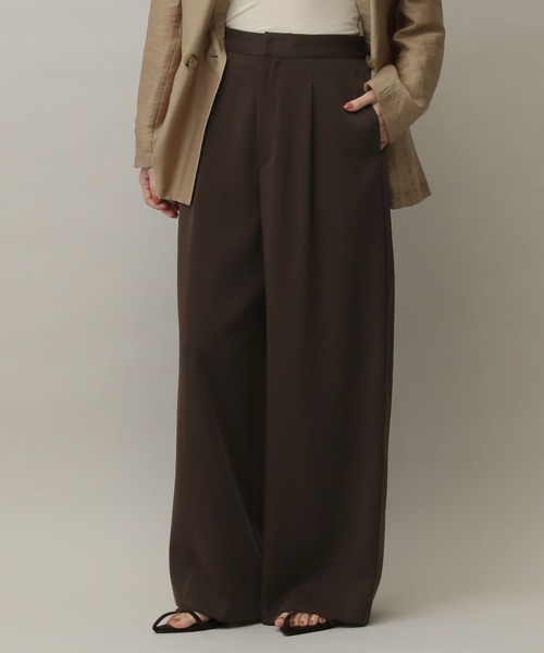 A part by（アパートバイ）の「【Sサイズ展開・洗える】イージーストレートパンツ（スラックス・レディース・ブラウン/ベージュ/ブラック/アイボリー・SMALL/MEDIUM）」の8枚目の写真