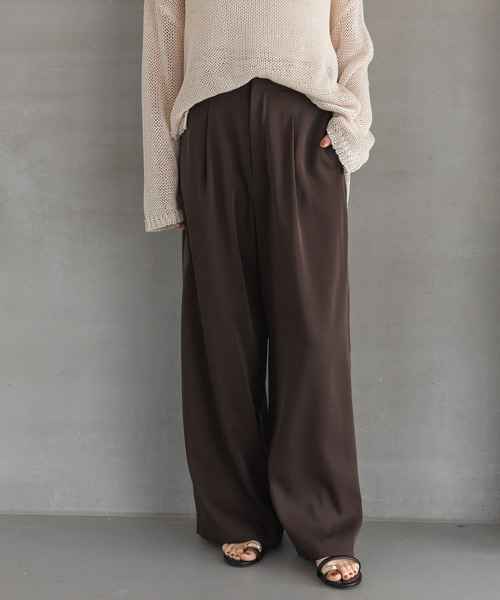 A part by（アパートバイ）の「【Sサイズ展開・洗える】イージーストレートパンツ（スラックス・レディース・ブラウン/ベージュ/ブラック/アイボリー・SMALL/MEDIUM）」の22枚目の写真