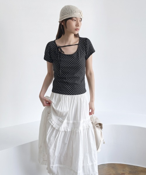 UNE MANSION（ユヌマンション）の「【UNE ORIGINAL】ラブリーくるくるストリングショルダーパフフロントリボンドットパターンTシャツカットソー（Tシャツ/カットソー・レディース・グレー/ブラック/ホワイト・MEDIUM/SMALL）」の7枚目の写真