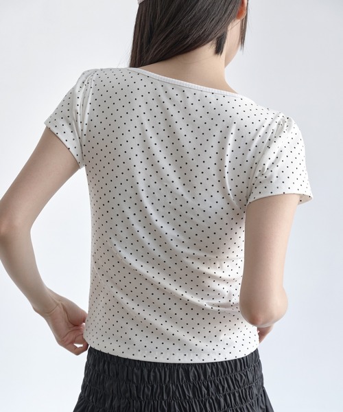 UNE MANSION（ユヌマンション）の「【UNE ORIGINAL】ラブリーくるくるストリングショルダーパフフロントリボンドットパターンTシャツカットソー（Tシャツ/カットソー・レディース・グレー/ブラック/ホワイト・MEDIUM/SMALL）」の13枚目の写真