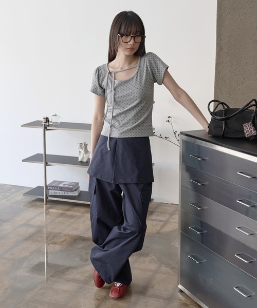 UNE MANSION（ユヌマンション）の「【UNE ORIGINAL】ラブリーくるくるストリングショルダーパフフロントリボンドットパターンTシャツカットソー（Tシャツ/カットソー・レディース・グレー/ブラック/ホワイト・MEDIUM/SMALL）」の15枚目の写真