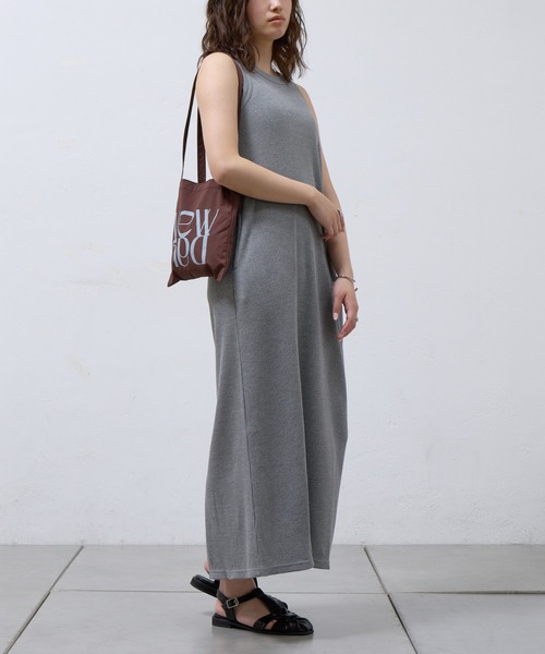 COLONY 2139(コロニートゥーワンスリーナイン)の「WEB限定/ワッフルアメスリロングワンピース(ワンピース・レディース・ブラック/グレー/ライトグレー・FREE)」の17枚目の写真