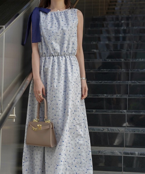 HUIT bouquet(ユイット)の「ショルダーリボン ワンピース Made with Liberty Fabric HUIT(ワンピース・レディース・ブルー系その他2/ブルー系その他・M/S)」の11枚目の写真