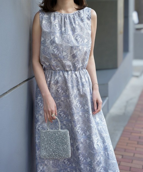 HUIT bouquet(ユイット)の「ショルダーリボン ワンピース Made with Liberty Fabric HUIT(ワンピース・レディース・ブルー系その他2/ブルー系その他・M/S)」の5枚目の写真