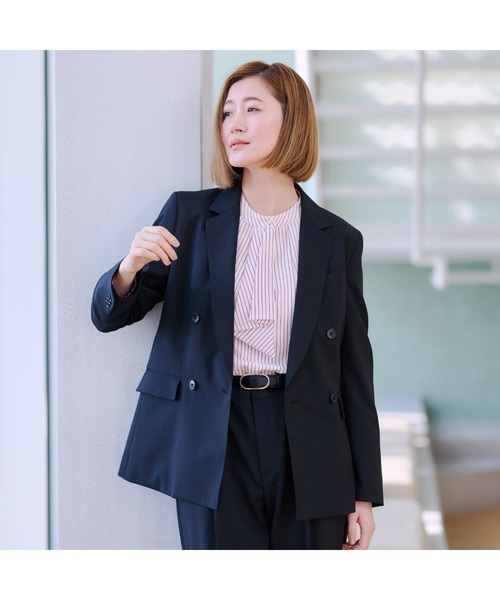 AOYAMA(アオヤマ)の「【洗える・ストレッチ・防シワ】定番!黒無地ダブルジャケット|オフィス&通勤&入卒&オケージョン|セットアップ着用可・大きいサイズあり|(スーツジャケット・レディース・ブラック・9号/11号/13号/15号/7号/5号/17号)」の2枚目の写真