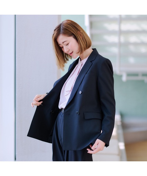 AOYAMA(アオヤマ)の「【洗える・ストレッチ・防シワ】定番!黒無地ダブルジャケット|オフィス&通勤&入卒&オケージョン|セットアップ着用可・大きいサイズあり|(スーツジャケット・レディース・ブラック・9号/11号/13号/15号/7号/5号/17号)」の4枚目の写真