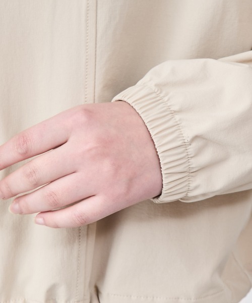 NERGY（ナージー）の「ナージー NERGY ALPENラッシュパーカー（パーカー・レディース・チャコールグレー/ベージュ・M/L）」の9枚目の写真