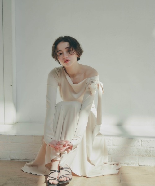 NOTREemor（ノートルエモア）の「one shoulder ribbon dress（ワンピース・レディース・ピンクベージュ/モカ・フリー/FREE）」の12枚目の写真