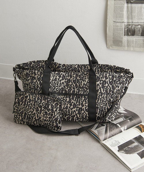 cache cache（カシュ カシュ）の「【cache cache】パッカブルナイロンボストン 大容量 旅行バッグ（ボストンバッグ・レディース・その他2/ベージュ/マルチ/ブラック/レオパード/グレー・FREE）」の6枚目の写真