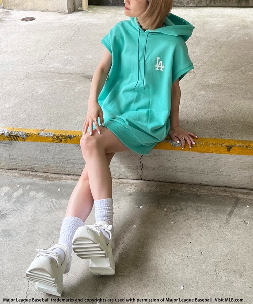 BACK TO THE FIELD（バック トゥー ザ フィールド）の「【MLB】フォトアートBIGパーカー（パーカー・レディース・グレー/ブラック/グリーン・FREE）」の16枚目の写真