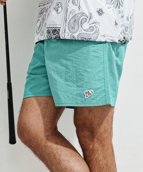 1minute 1second(ワンミニットワンセカンド)の「mp13521-heart patch shrink nylon swim shorts ナイロンショートパンツ(その他パンツ・メンズ・ブルー系その他/ブラック×ホワイト/ローズ/ブラック×ピンク・S/M/L/XL)」の4枚目の写真