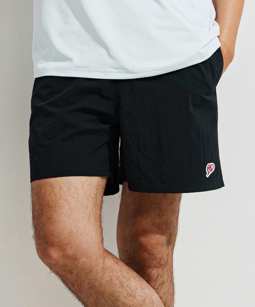 1minute 1second(ワンミニットワンセカンド)の「mp13521-heart patch shrink nylon swim shorts ナイロンショートパンツ(その他パンツ・メンズ・ブルー系その他/ブラック×ホワイト/ローズ/ブラック×ピンク・S/M/L/XL)」の3枚目の写真