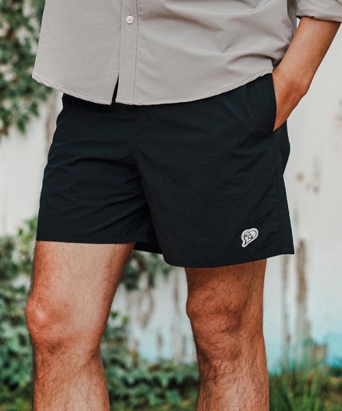 1minute 1second(ワンミニットワンセカンド)の「mp13521-heart patch shrink nylon swim shorts ナイロンショートパンツ(その他パンツ・メンズ・ブルー系その他/ブラック×ホワイト/ローズ/ブラック×ピンク・S/M/L/XL)」の14枚目の写真