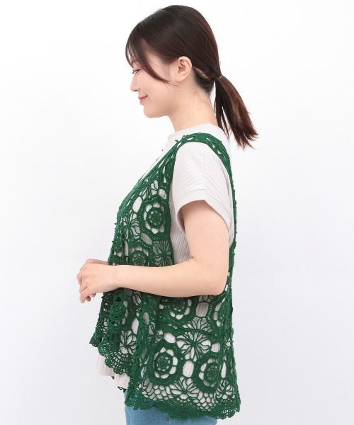 チチカカ（チチカカ）の「かぎ編み風刺繍ベスト（ベスト・レディース・ナチュラル/グリーン/チャコールグレー・FREE）」の16枚目の写真