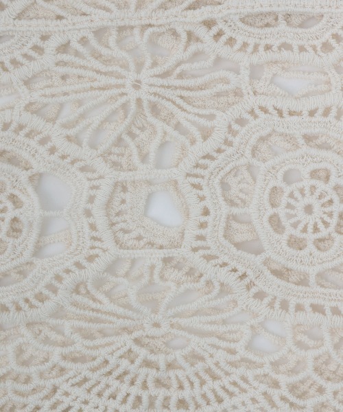 チチカカ（チチカカ）の「かぎ編み風刺繍ベスト（ベスト・レディース・ナチュラル/グリーン/チャコールグレー・FREE）」の4枚目の写真