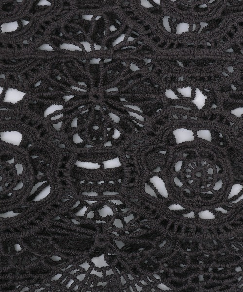 チチカカ（チチカカ）の「かぎ編み風刺繍ベスト（ベスト・レディース・ナチュラル/グリーン/チャコールグレー・FREE）」の6枚目の写真