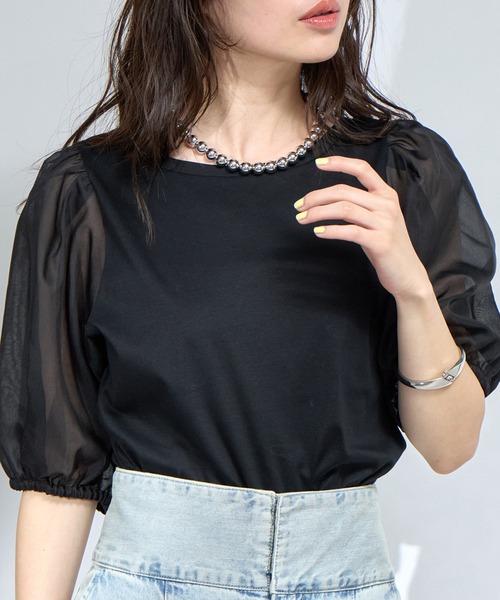 La boutique BonBon(ラブティックボンボン)の「【お上品カットソー】シアーボリュームスリーブカットソー(Tシャツ/カットソー・レディース・ホワイト/ブラック/サックスブルー・FREE)」の3枚目の写真