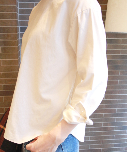 JOURNAL STANDARD（ジャーナルスタンダード）の「シャツコールハイネックブラウス#（シャツ/ブラウス・レディース・アイボリー/カーキ・FREE）」の16枚目の写真