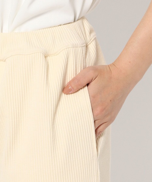 LOWRYS FARM（ローリーズファーム）の「カットリブセミフレアパンツ 496537（その他パンツ・レディース・その他19/アイボリー/ブラック/ブラウン/レッド/パープル/ネイビー/グレー・MEDIUM/LARGE）」の21枚目の写真