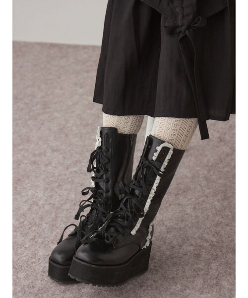 merry jenny（メリージェニー）の「ribbonレースアップブーツ（ブーツ・レディース・ブラウン/ブラック・MEDIUM/LARGE）」の2枚目の写真