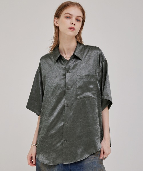 EMMA CLOTHES(エマクローズ)の「オーバーサイズ シワ加工ドレープ レギュラーカラー半袖シャツ(シャツ/ブラウス・メンズ・ダークネイビー/チャコール/ブラック・M/L)」の21枚目の写真